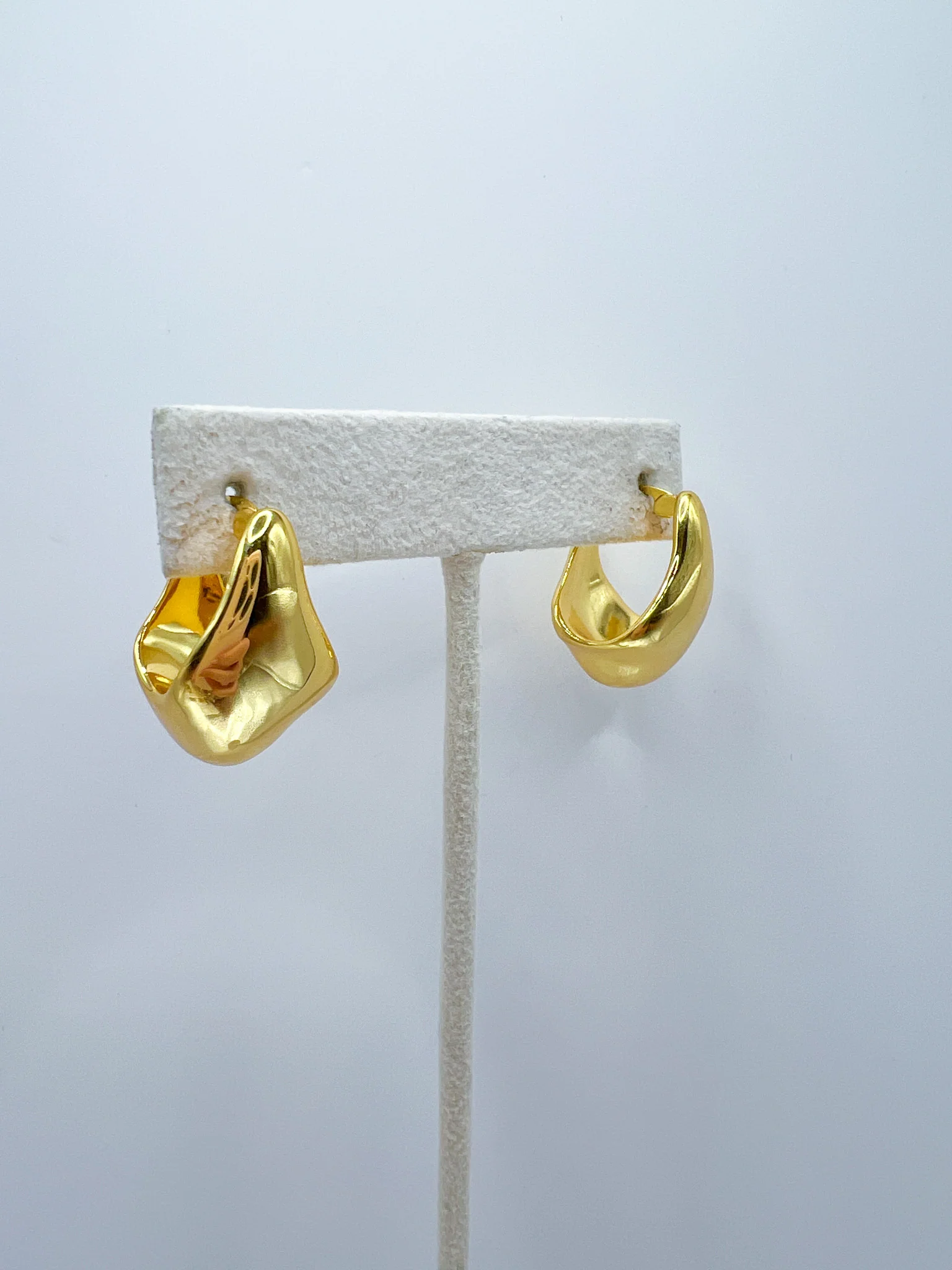 Carson Hoop Earring - Image 2