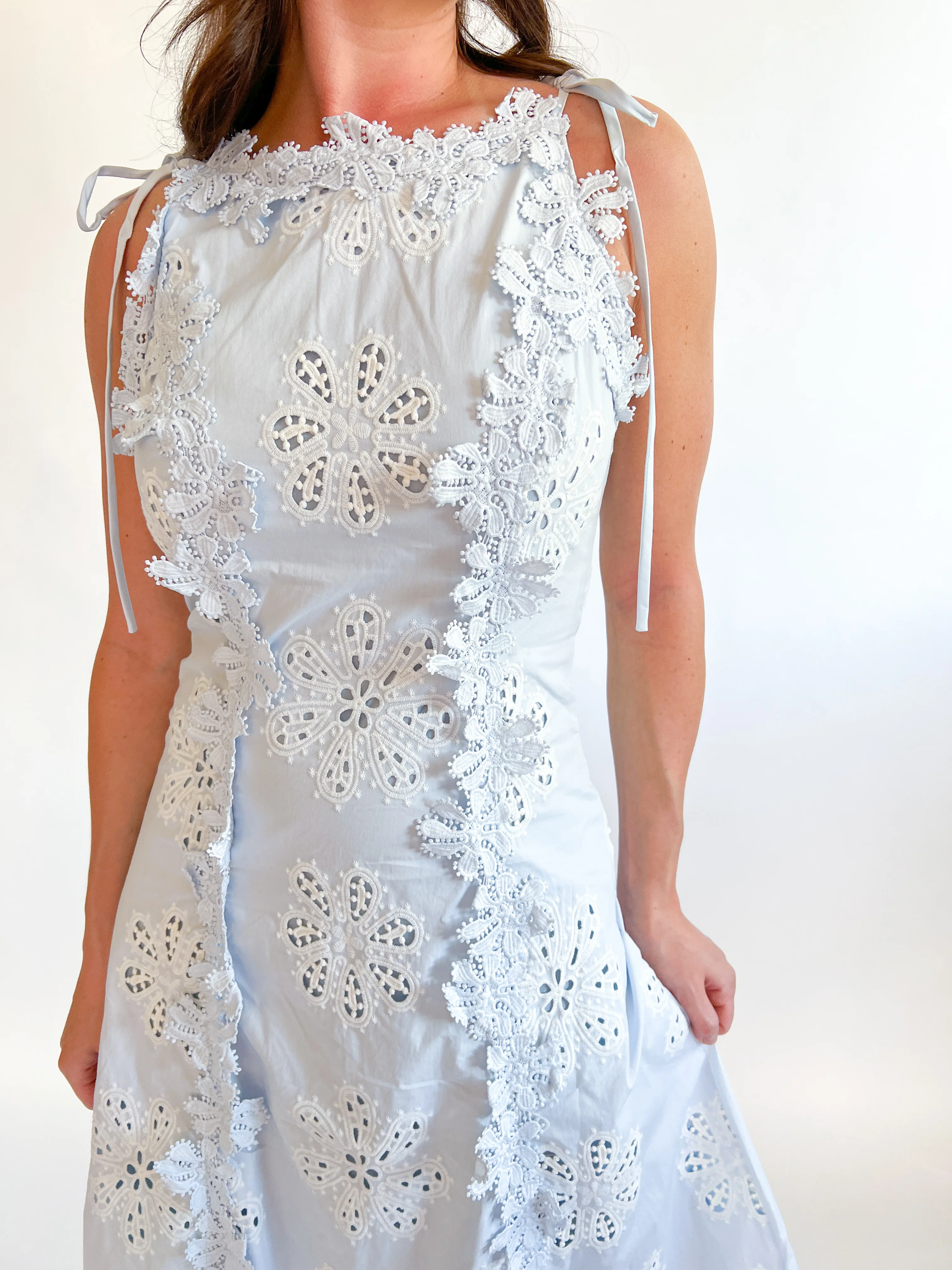 Floral Eyelet Lace Midi Dress - Image 3