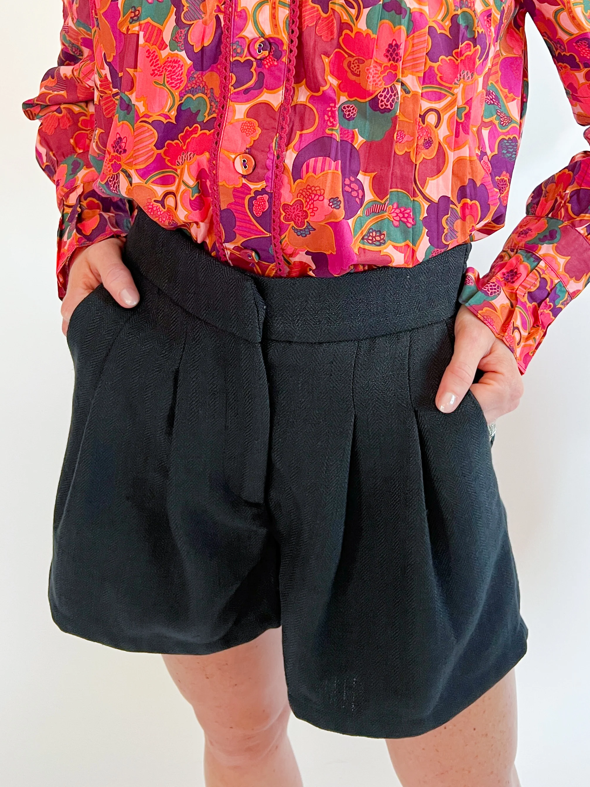Kourtney Pleated Shorts - Image 3