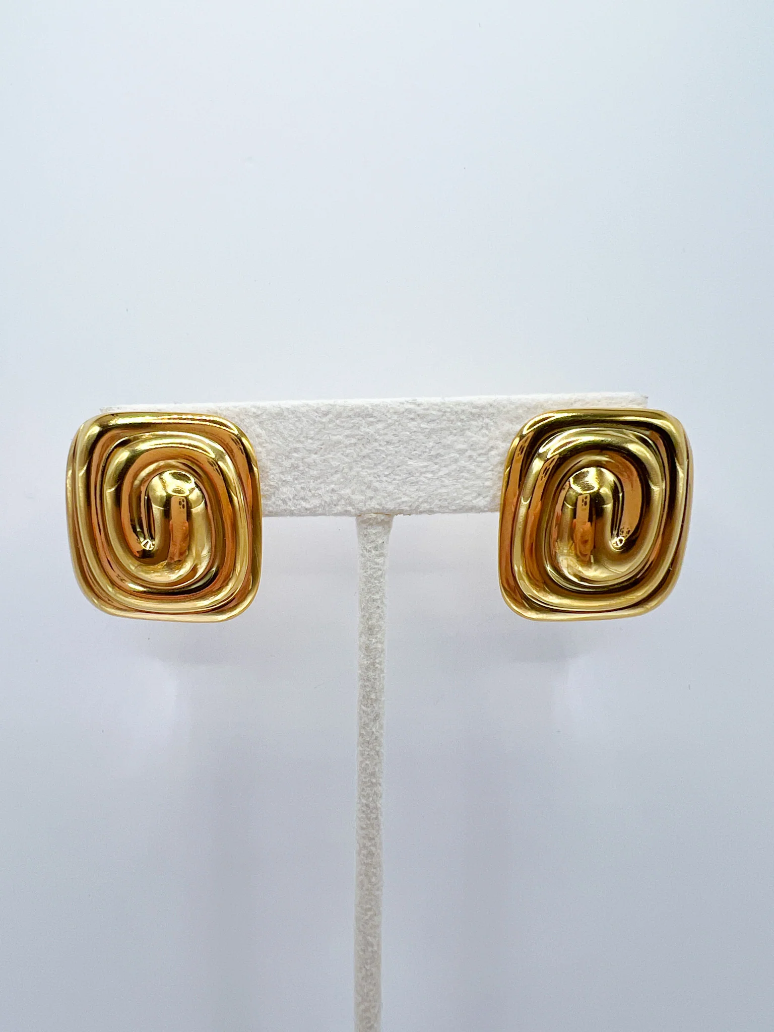 Matilda Swirl Earring