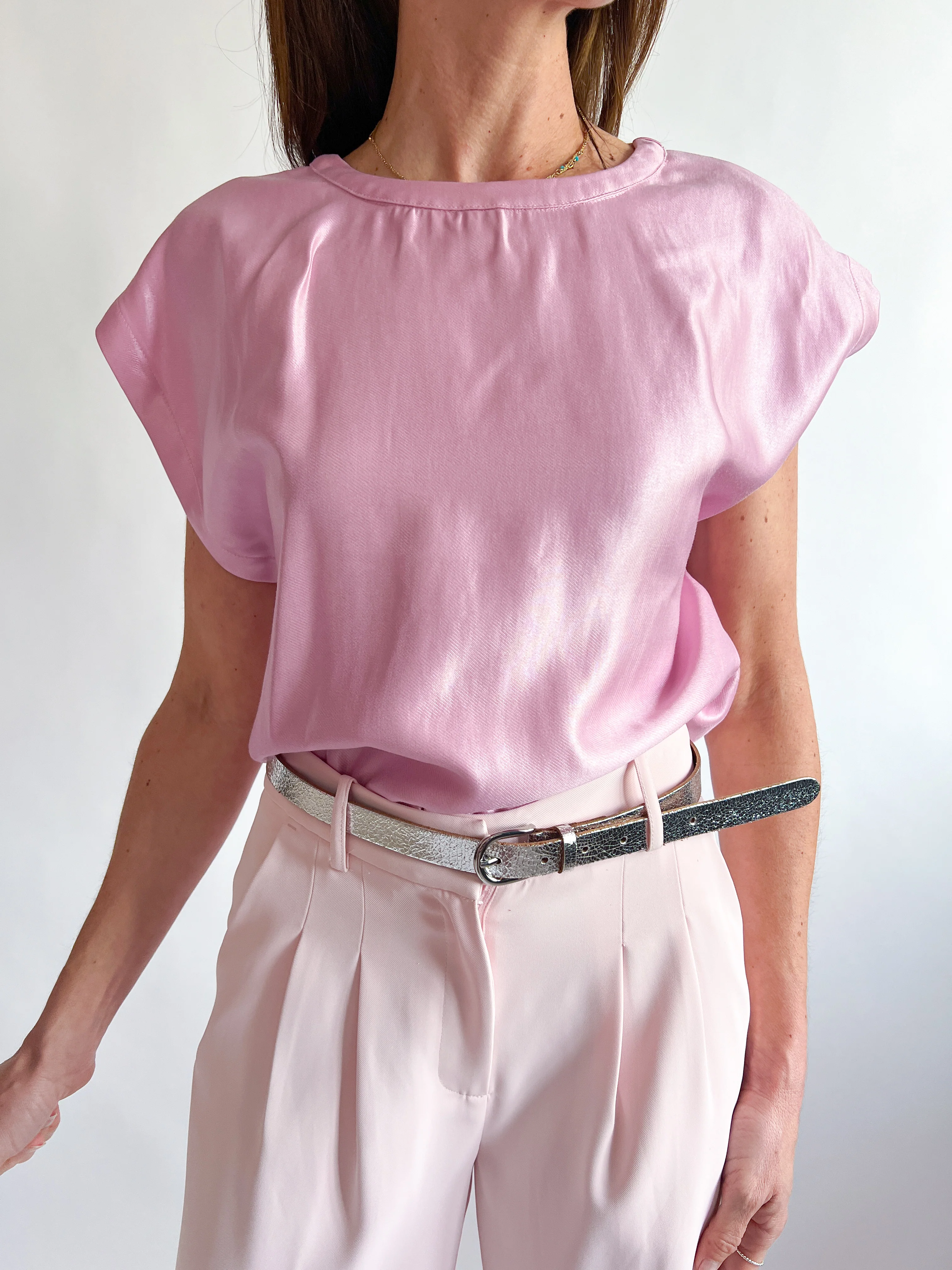 Scottie Neck Band Short Sleeve Top