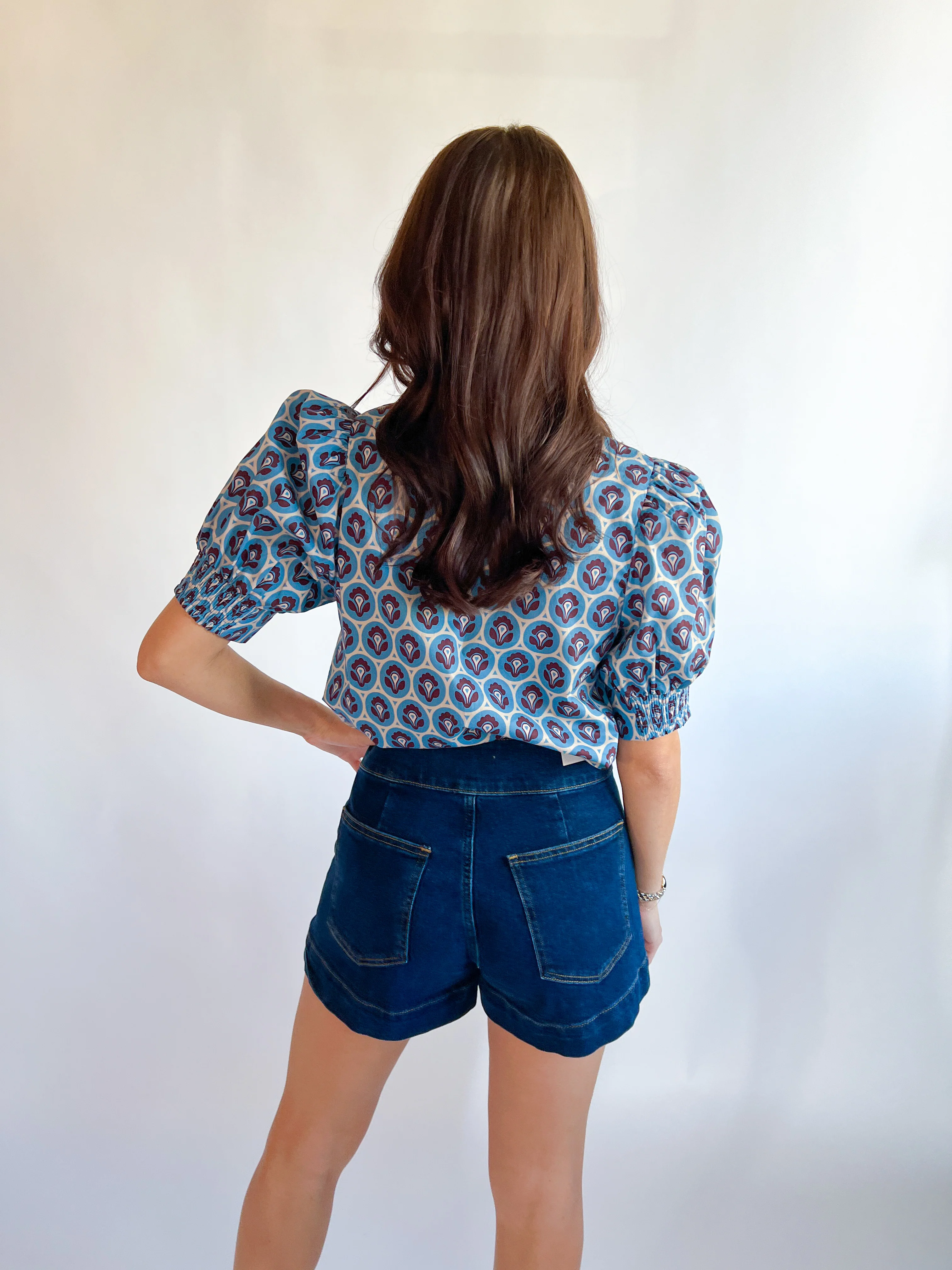 Geometric Short Puff Sleeve Top - Image 3
