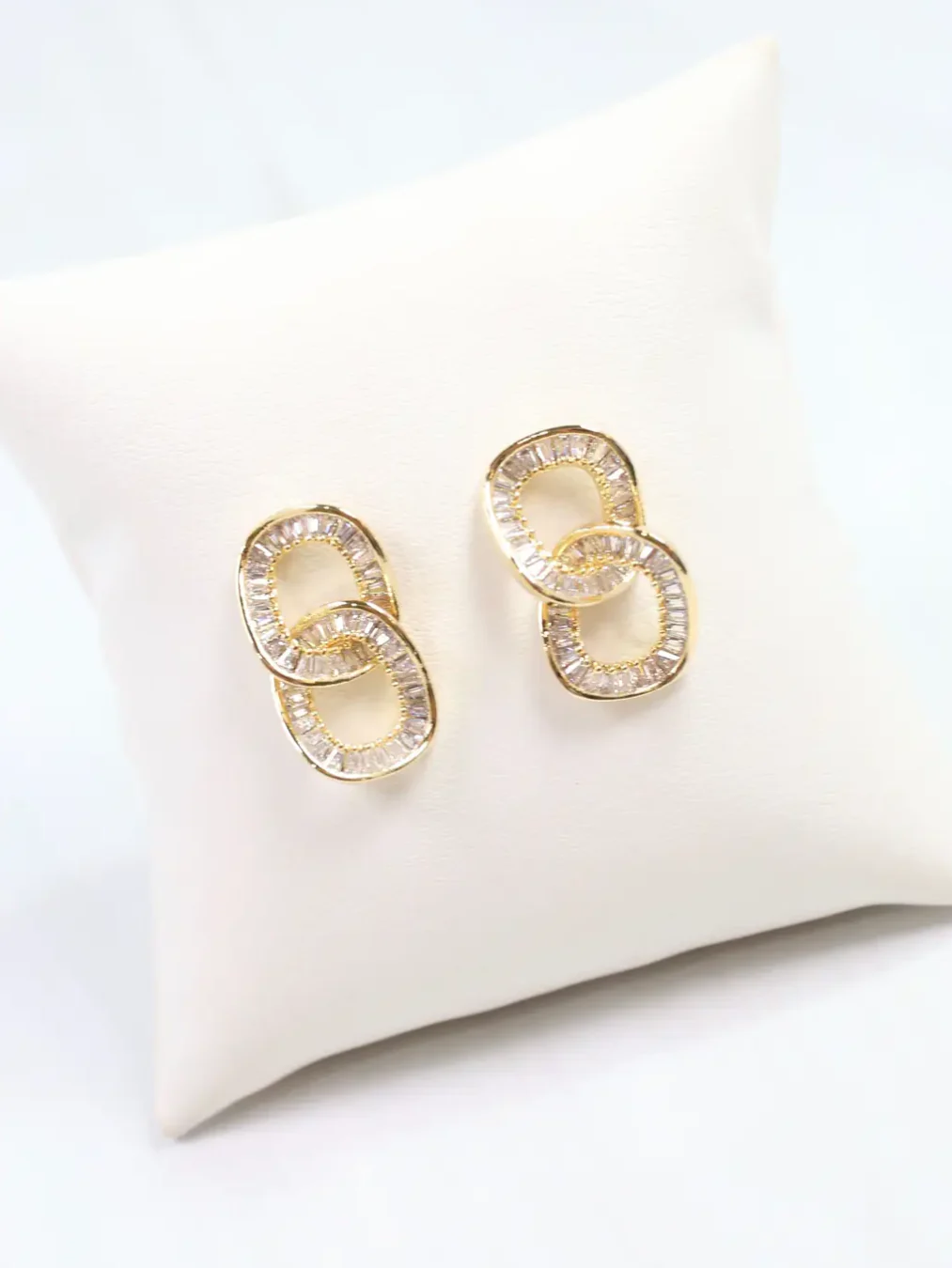 Serenity Circle Link Earring